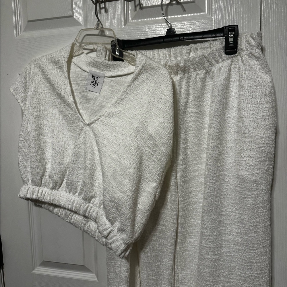 BUCKETLIST Cream Textured set - Picture 4 of 4